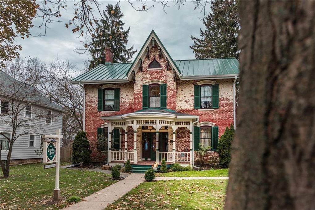 B&B