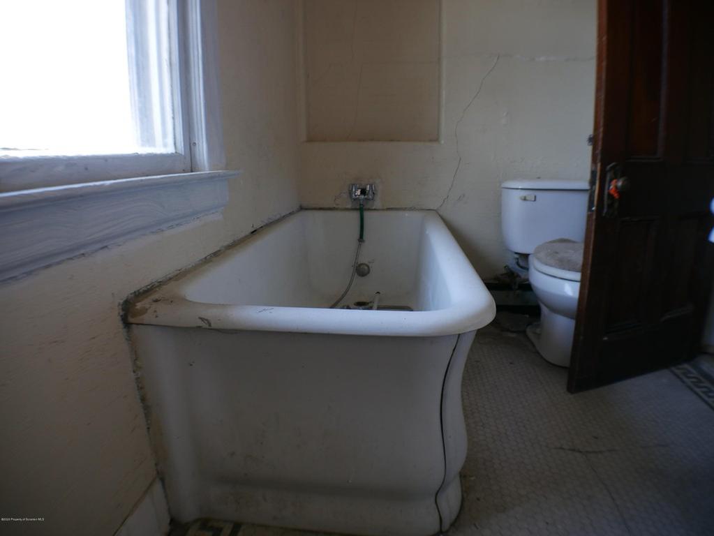 521pax
