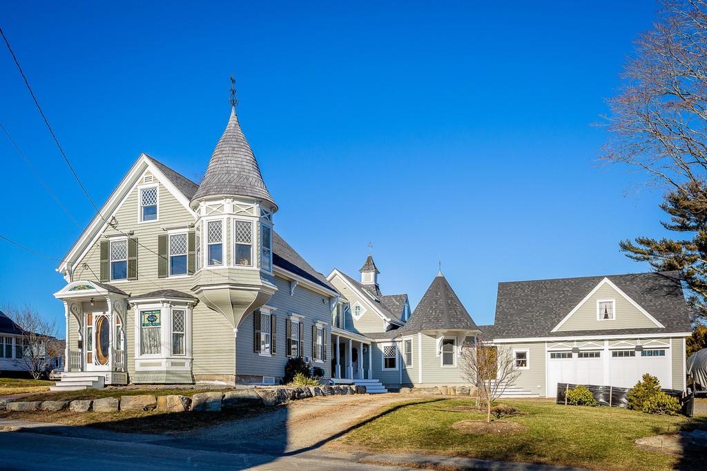 Queen Anne Victorian home for sale