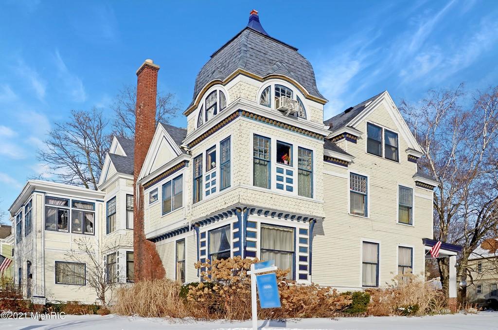 Queen Anne Victorian home for sale
