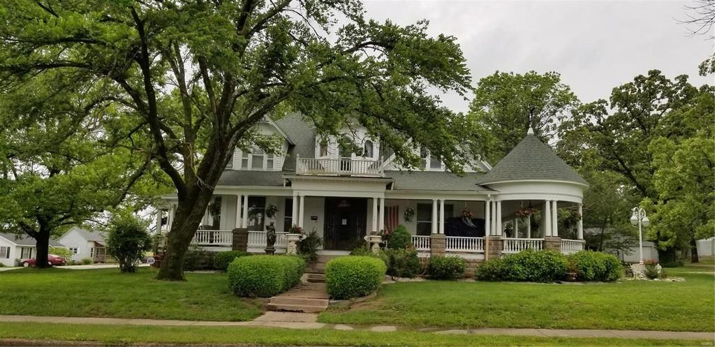 Queen Anne Victorian home for sale