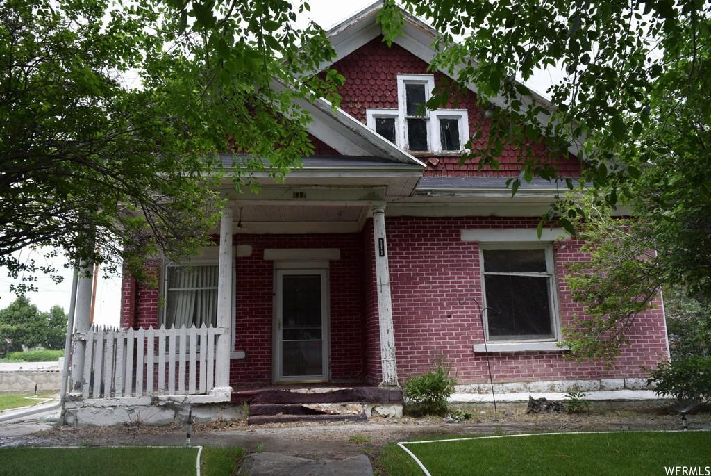 handyman special home for sale