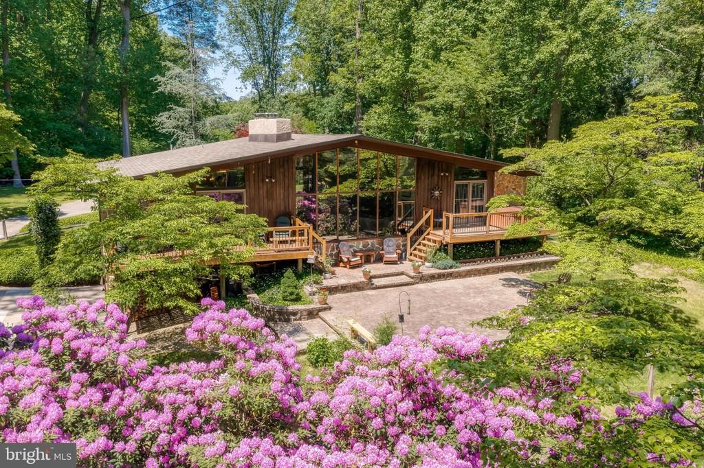 mid-century modern home for sale