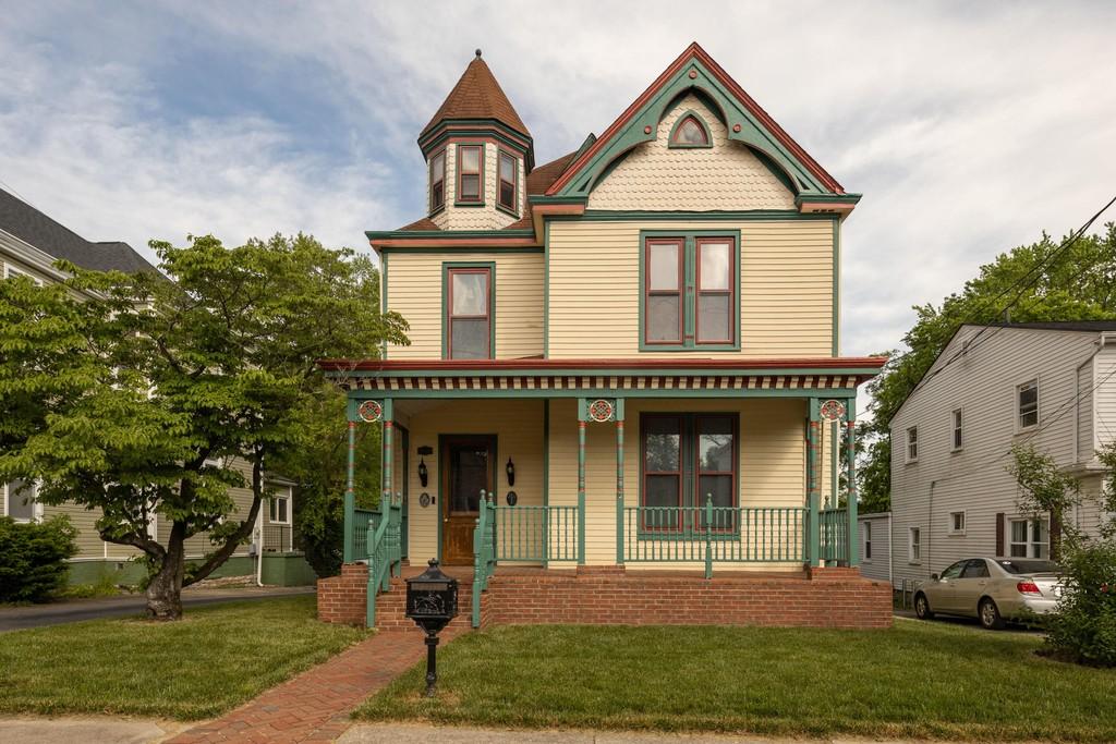 Queen Anne Victorian home for sale