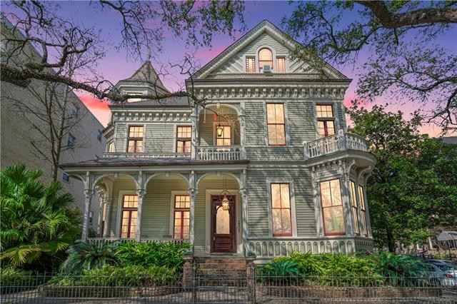 Queen Anne Victorian home for sale