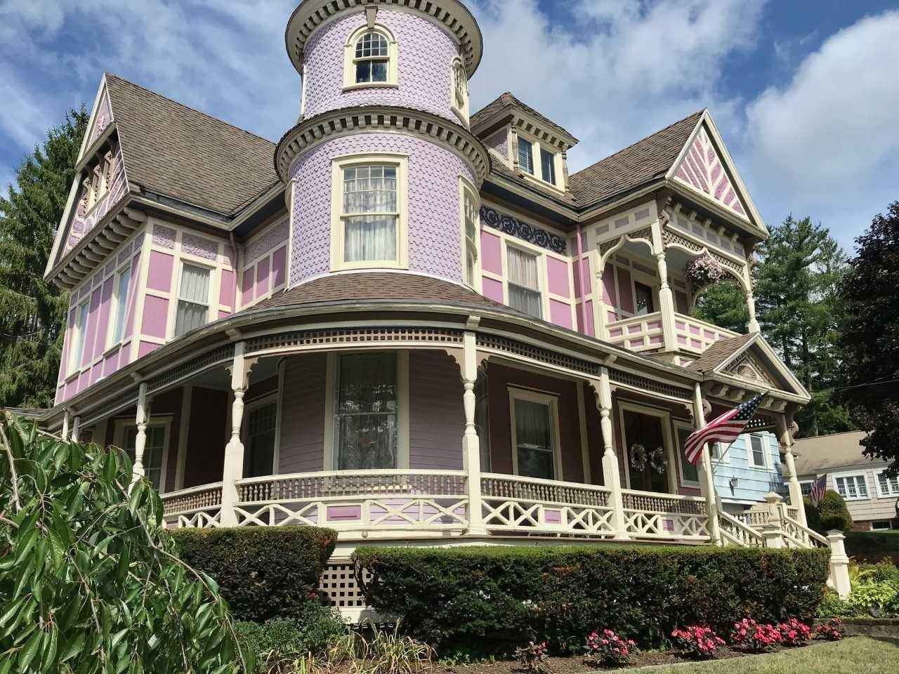 Queen Anne victorian for sale