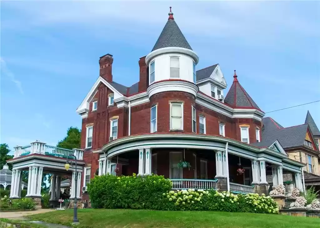 Queen Anne victorian