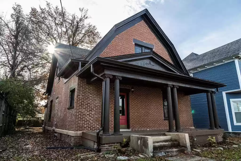 colonial revival
