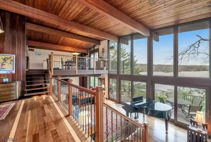 lake house for sale