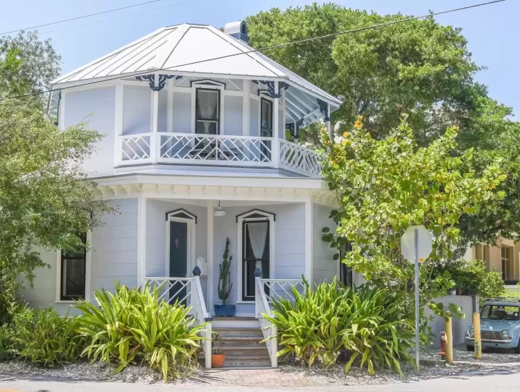 octagon house