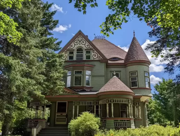 Queen Anne victorian