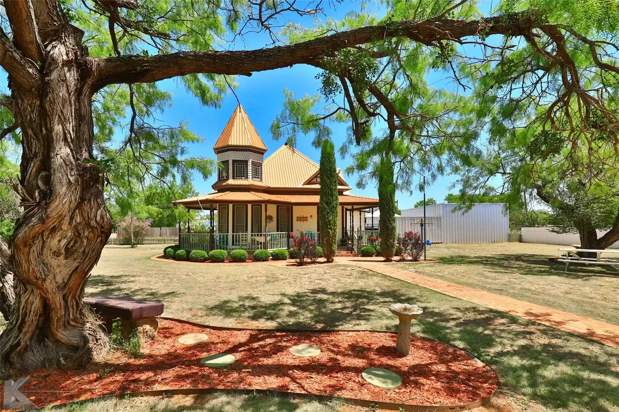 victorian cottage