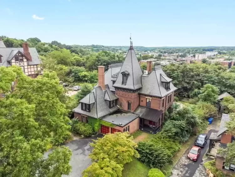 gothic victorian