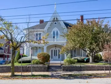 gingerbread victorian