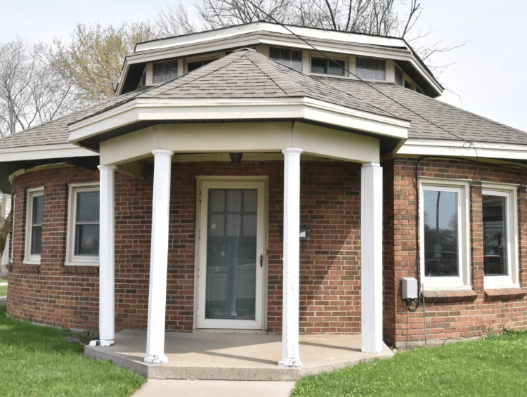 round house