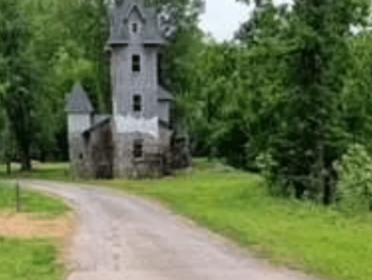 unique Tennessee home