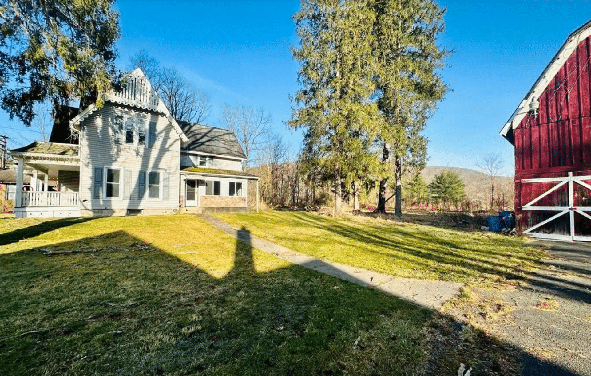 gingerbread farmhouse