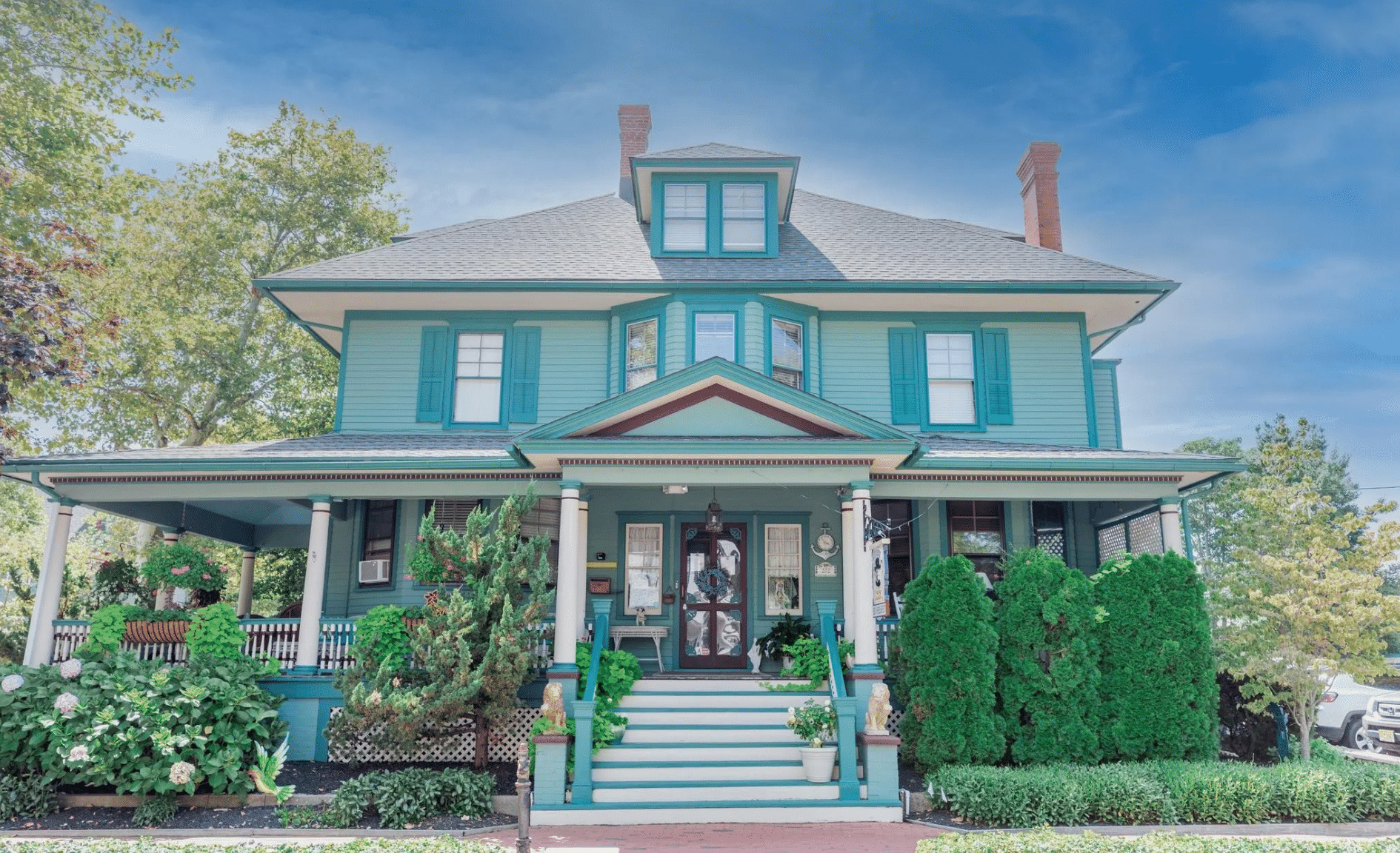 former captain men's inn for sale