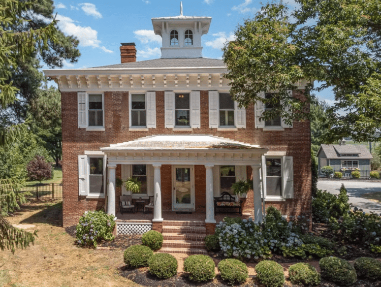 rose villa for sale