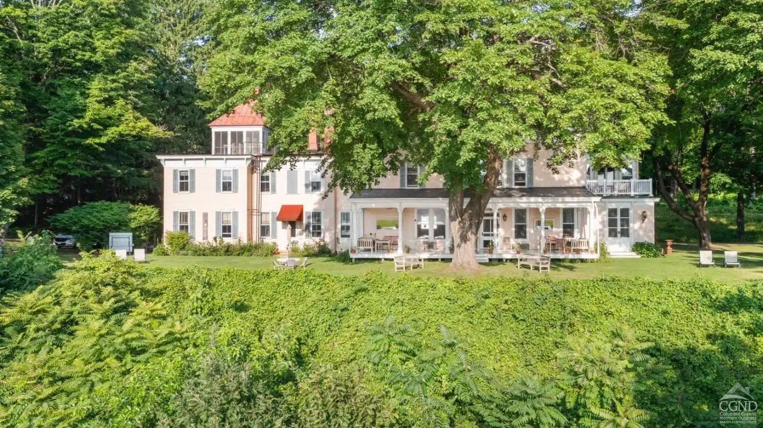 waterfront New York mansion for sale