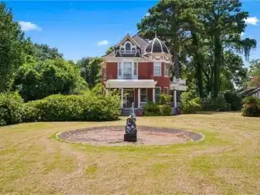 Louisiana Queen Anne victorian for sale