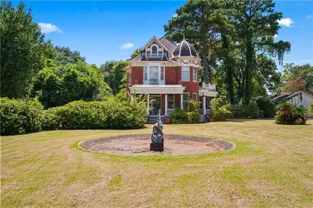 Louisiana Queen Anne victorian for sale