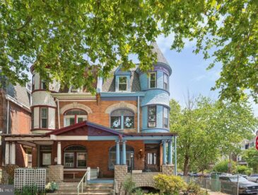 Philadelphia townhouse for sale