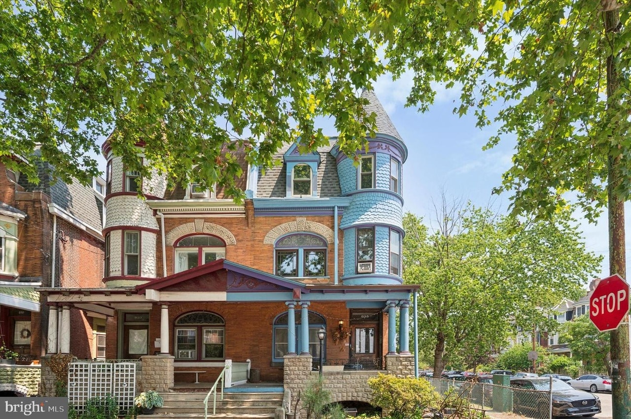 Philadelphia townhouse for sale