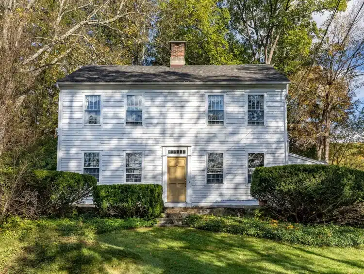 Connecticut colonial