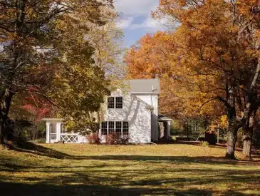 New York farmhouse