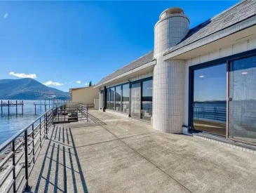 lakefront California mid-century