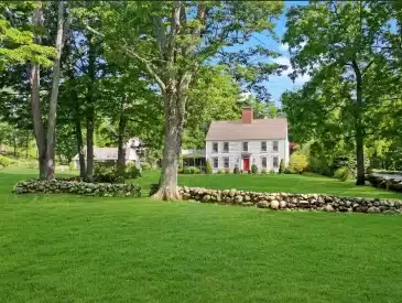 New Hampshire colonial