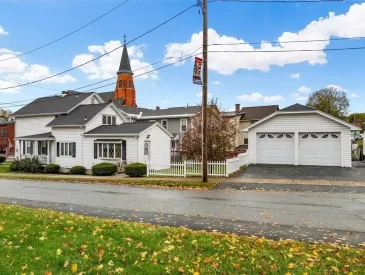 New York colonial style home