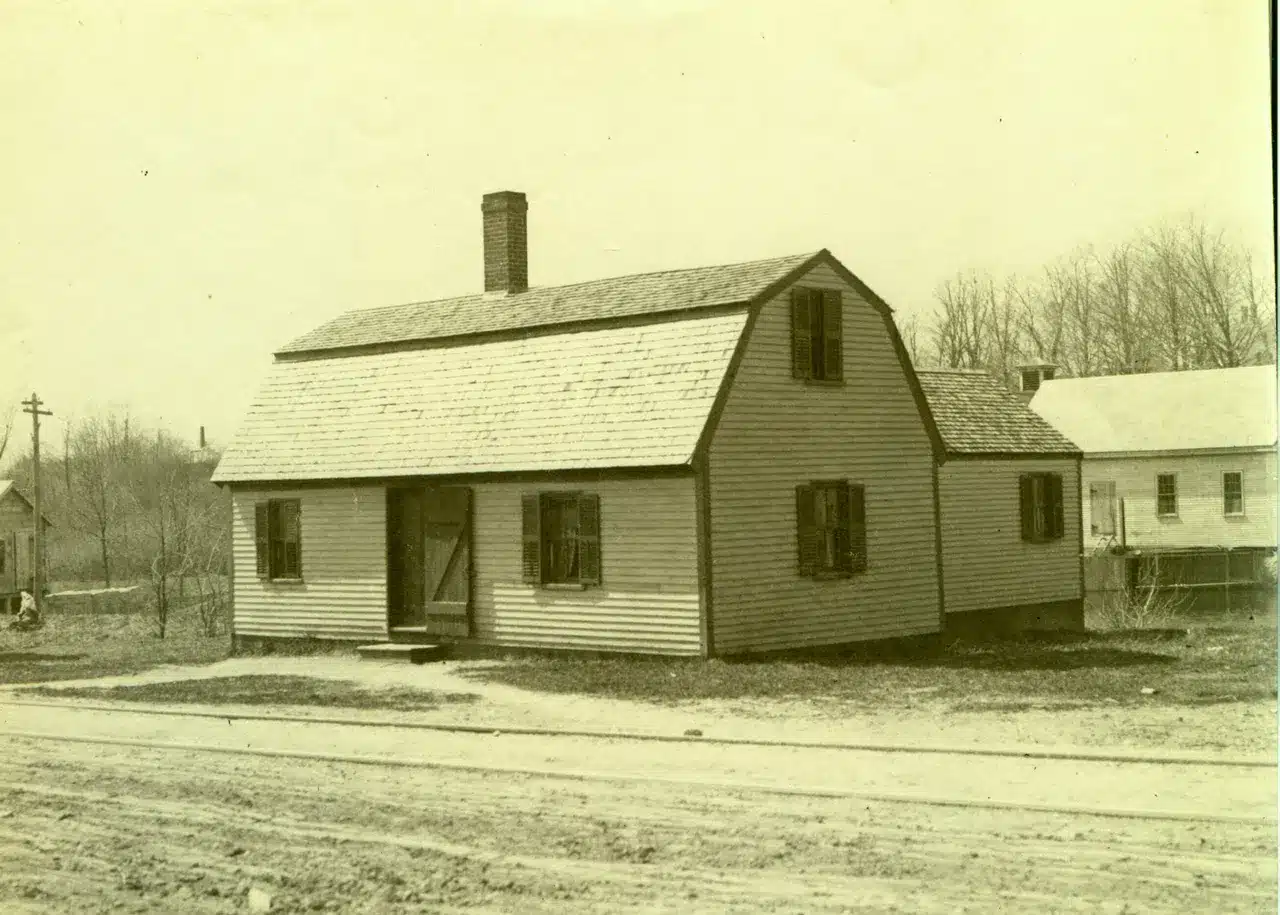 maine dutch colonial