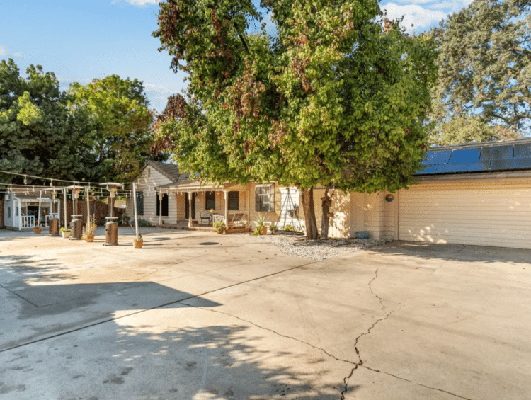 california ranch style home