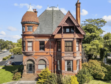 Queen Anne victorian
