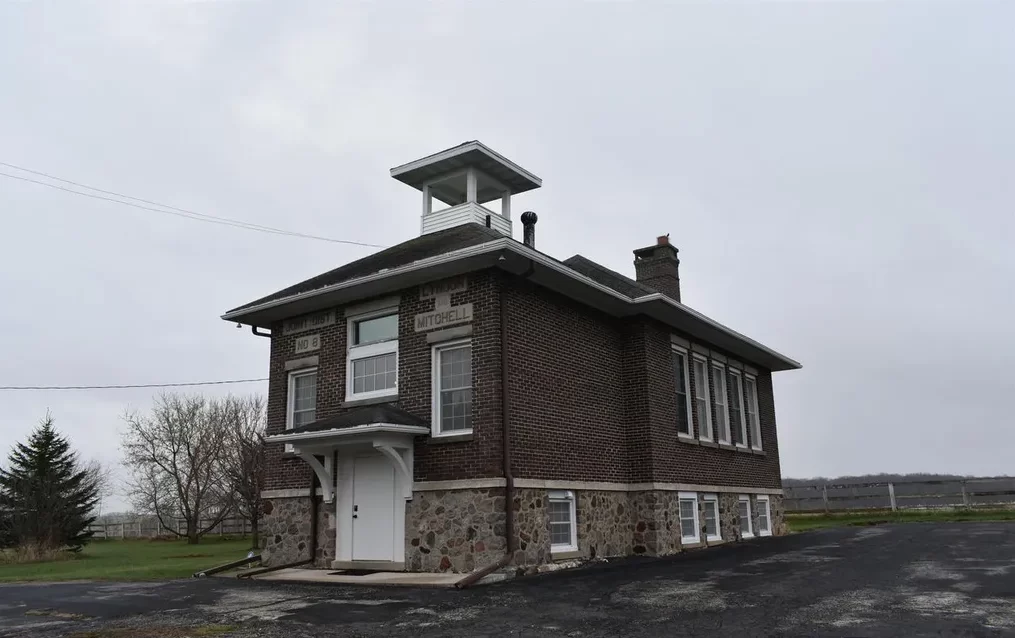 wisconsin farmhouse