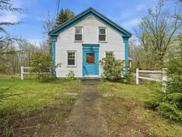 massachusetts farmhouse