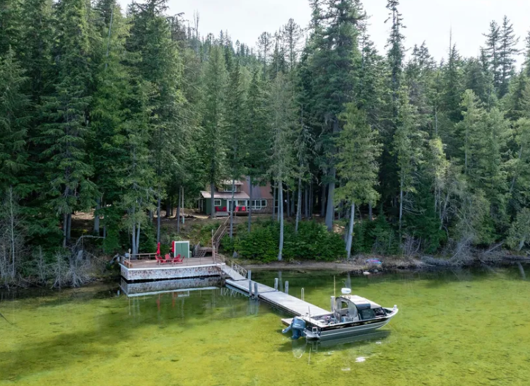 lakefront idaho home