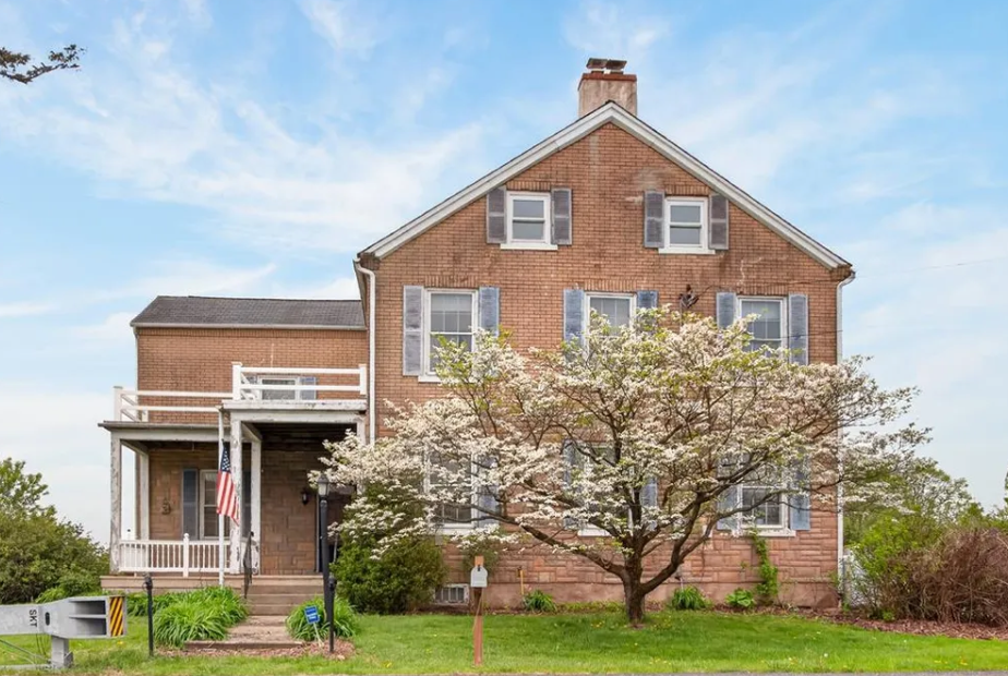 pennsylvania farmhouse