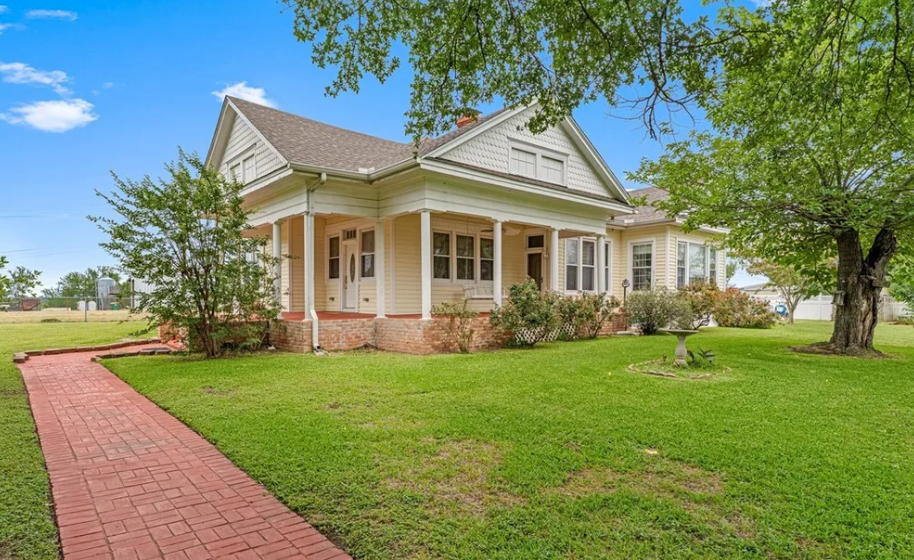 texas farmhouse