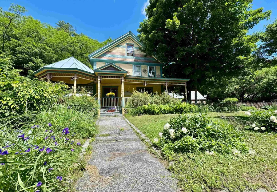 vermont farmhouse