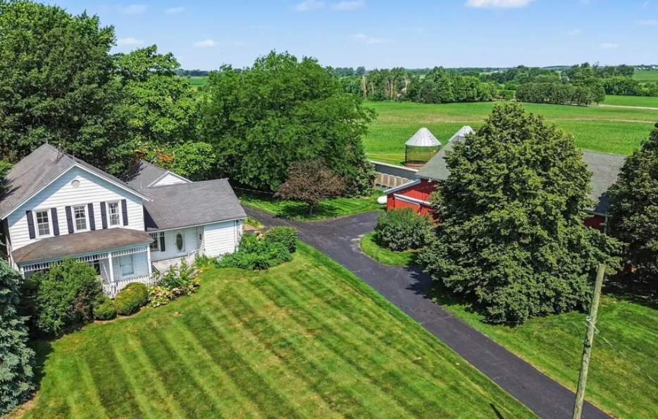 illinois farmhouse