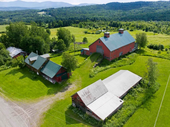new hampshire farmhouse