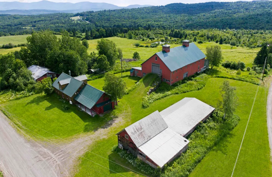 new hampshire farmhouse