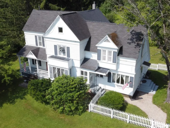 new york victorian farmhouse