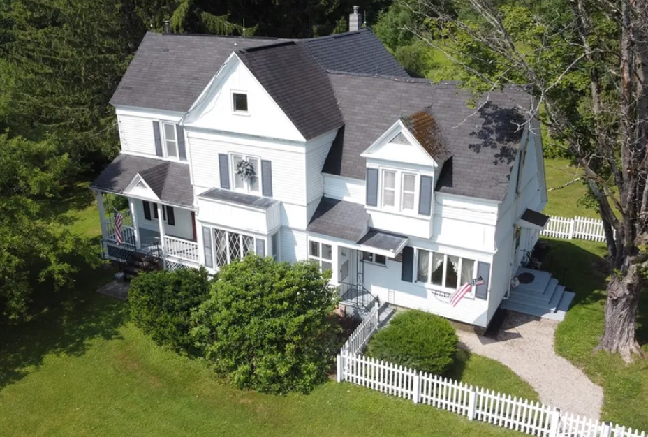 new york victorian farmhouse