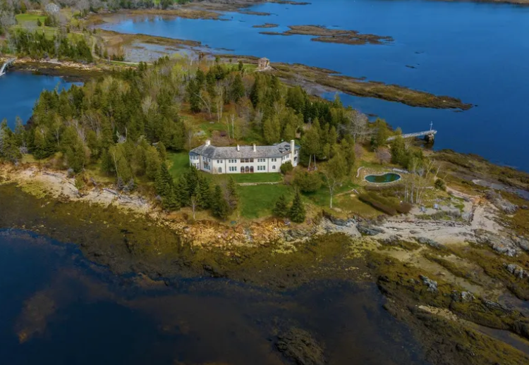 island maine estate